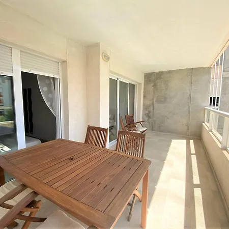 Gemelos 22-1-5 Apartament